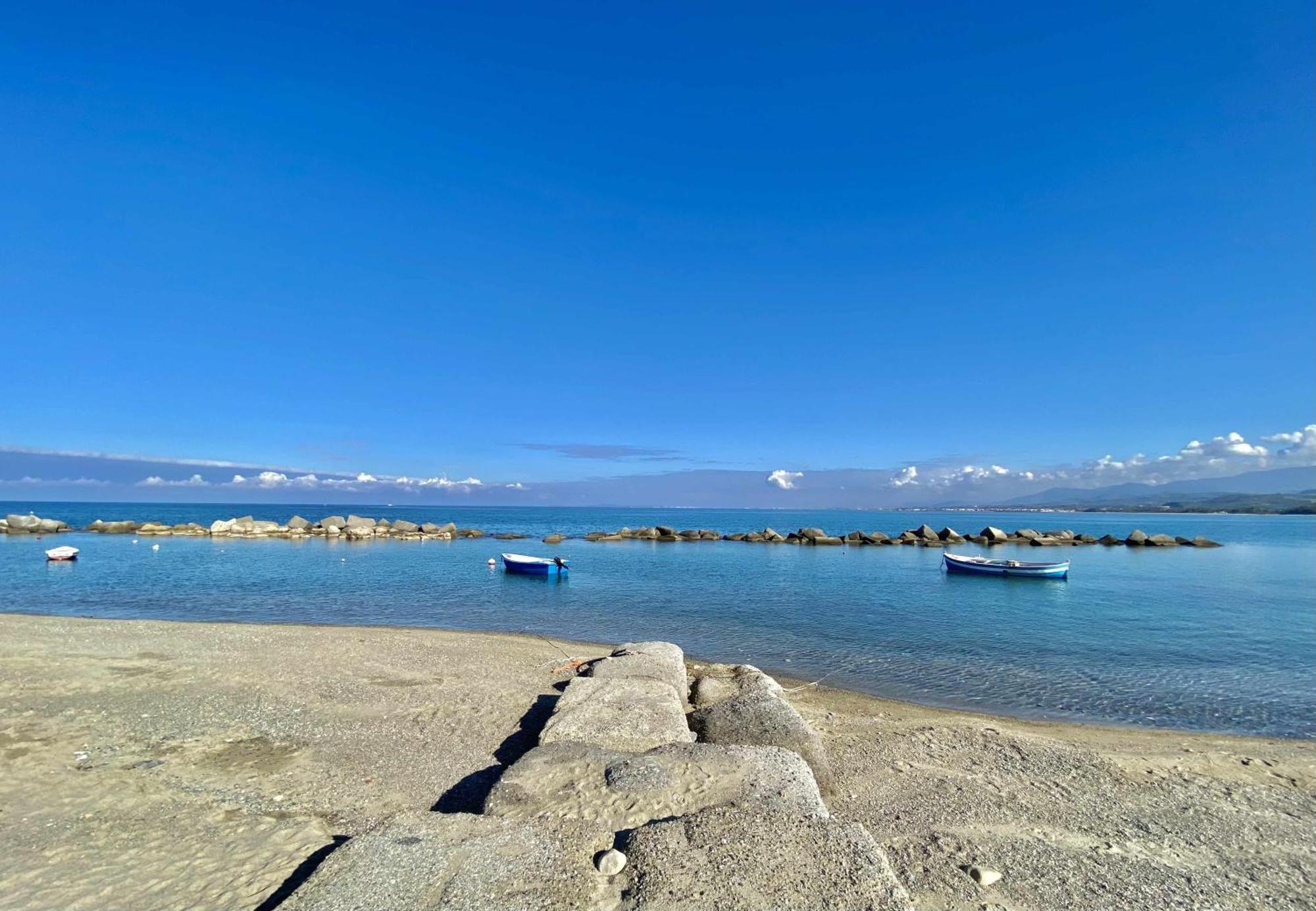Appartamenti La Baia Del Rais Falcone Exterior photo